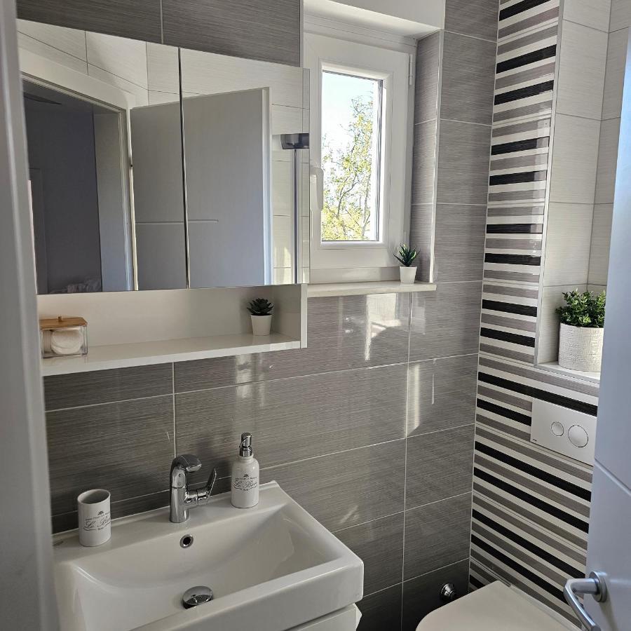 Apartman River Breeze Omis Exterior photo
