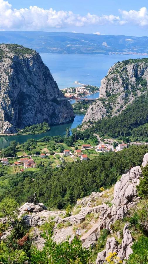 Apartman River Breeze Omis Exterior photo